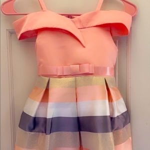 Cute coral and gold dress. Size 6/7